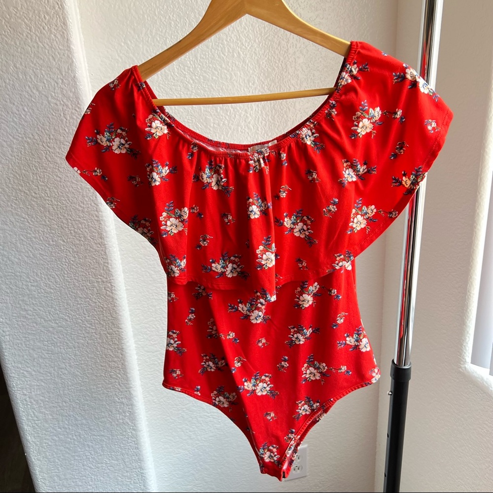 Women’s Off the Shoulder Short Sleeve Ruffle Bodysuit